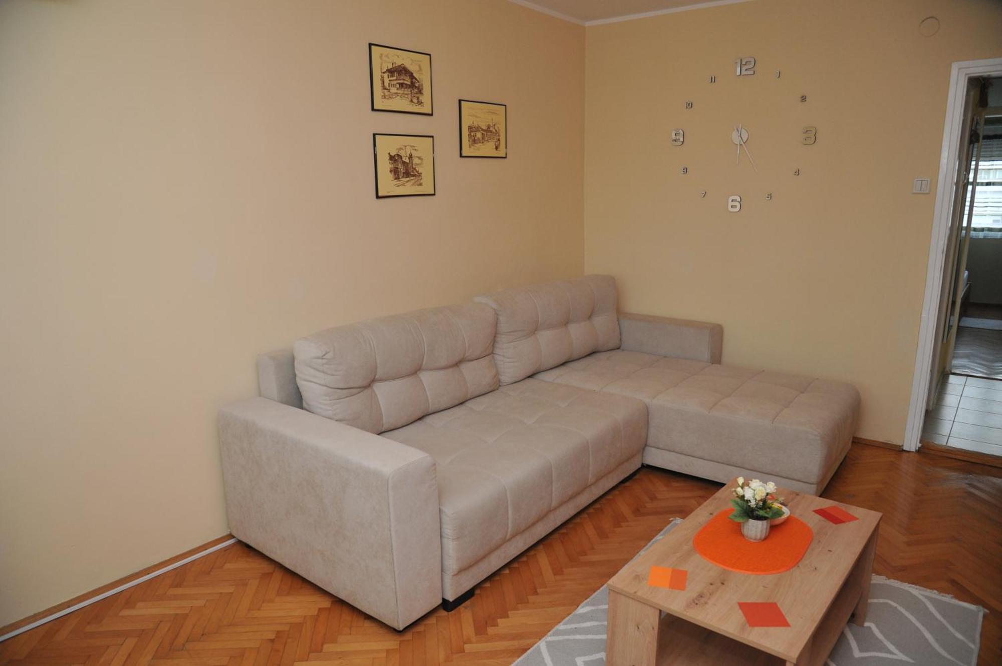 Aba Apartman Ni Exterior foto